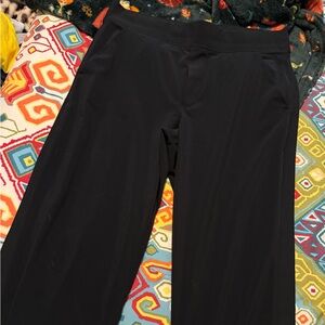 Athleta size 12 Black Relaxed Fit Pants